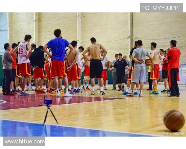 深圳篮球队的力量变革引发热议探索新战术与团队协作的未来发展之路