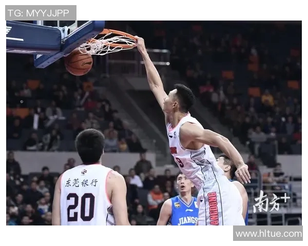 深圳足球队以80分领跑挑战赛积分榜展现强劲实力和夺冠希望